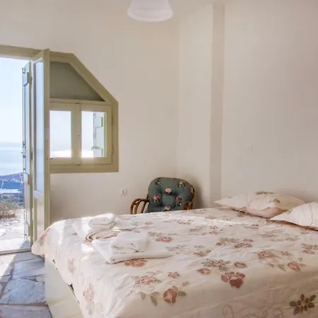 Amaryllis House - Tinos Kardhianí